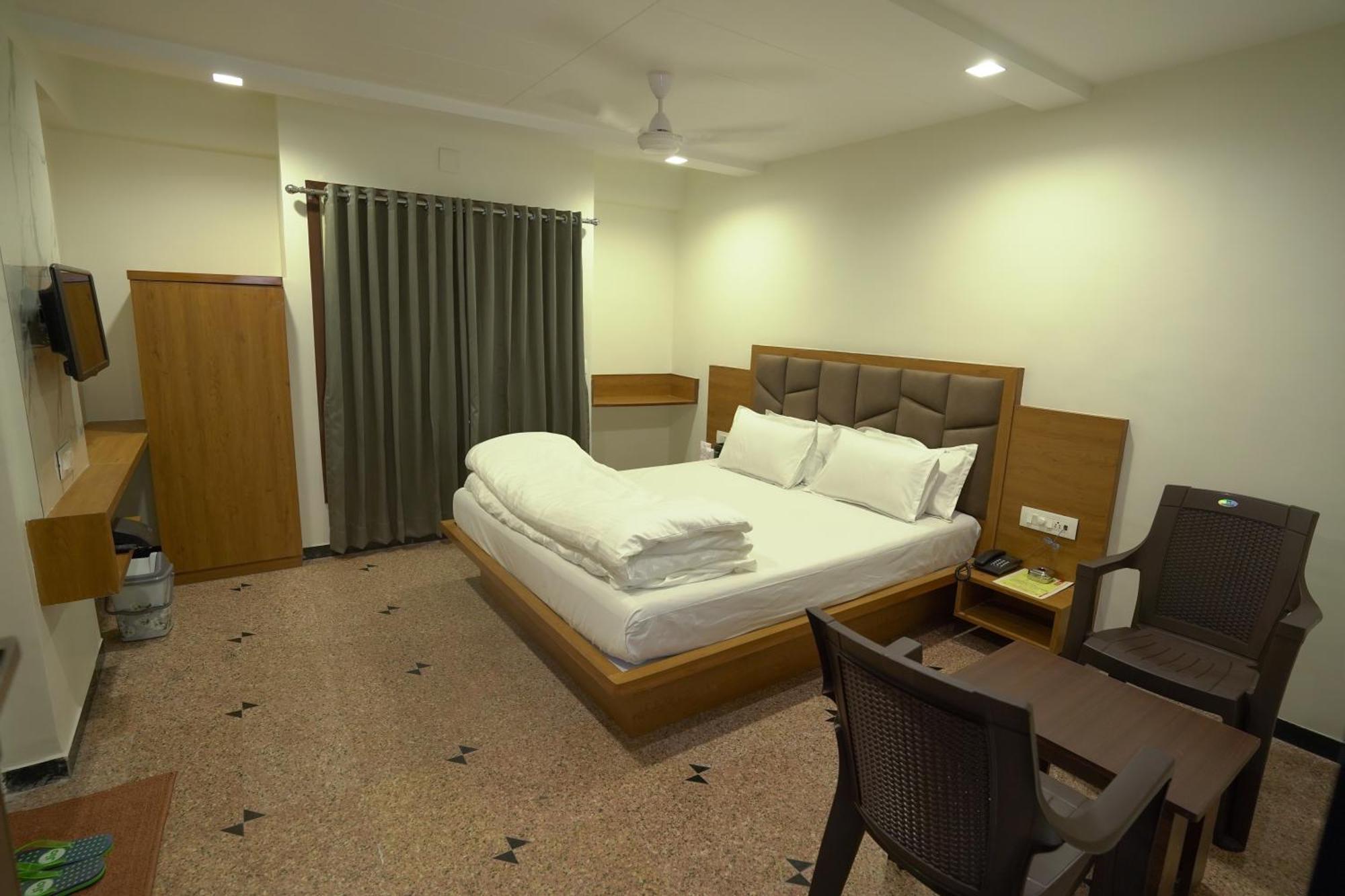 Hotel Shertown 아흐메다바드 외부 사진